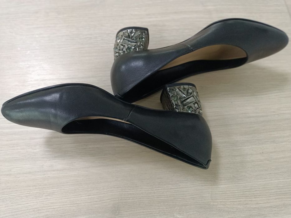 Туфли кожаные,нарядные 36 р.