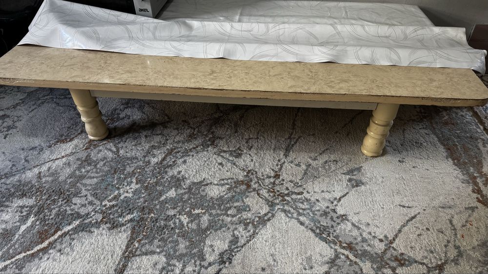 Стол сатылады.2/1