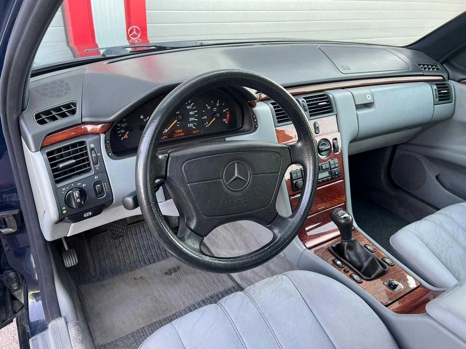 Mercedes-Benz E 290