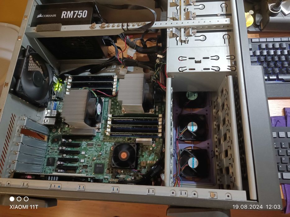 placa de baza server Intel® Server Board S5500HC 73GB ddr3