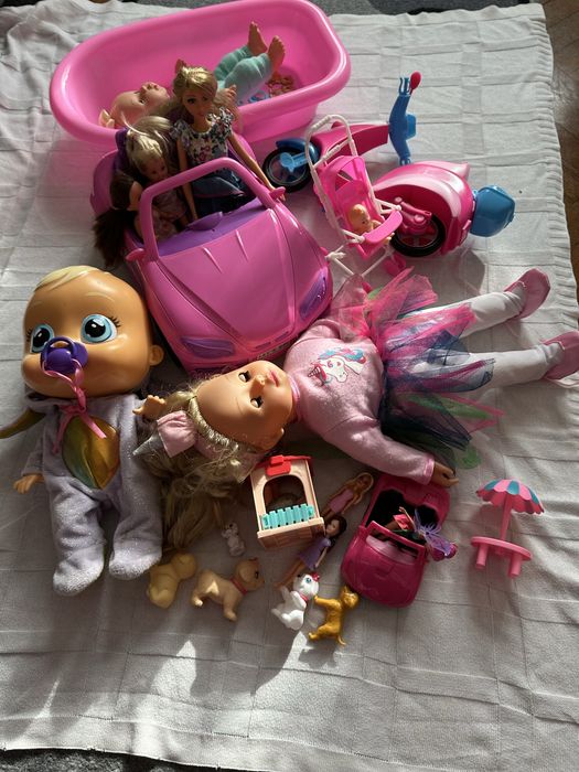 Детски кукли и принадлежности