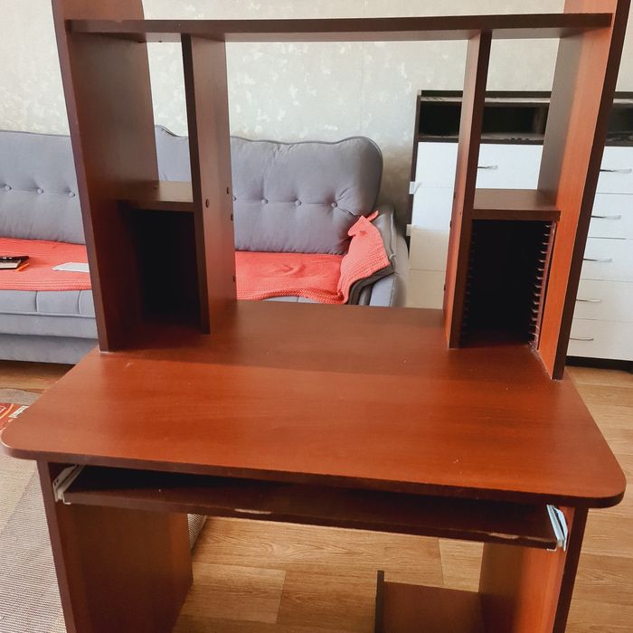 Стол письменный компьютерный