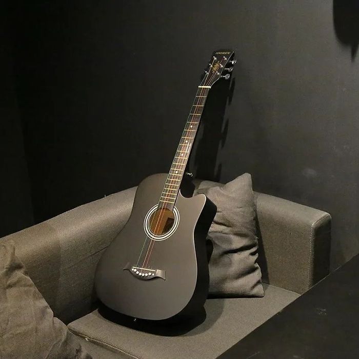 Черная гитара