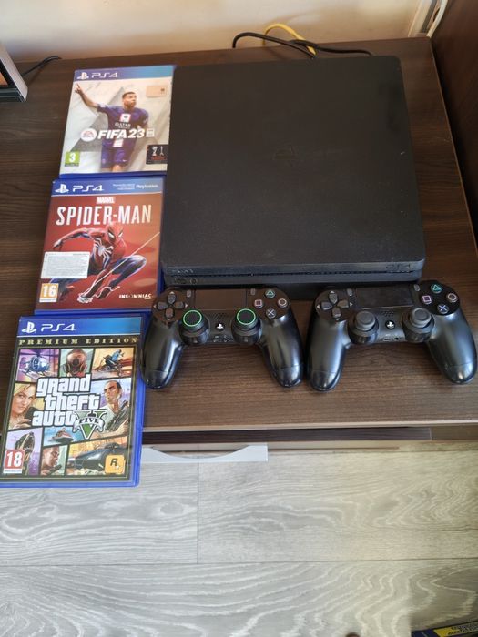 Плейстейшън 4 слим 500гб