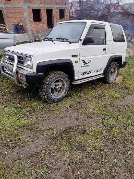 Vând Daihatsu feroza