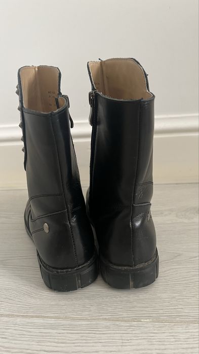 Продам сапожки на девочку весна