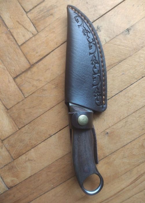 Cutit de vanatoare cu lama continuata in tot manerul,gros lama 4mm