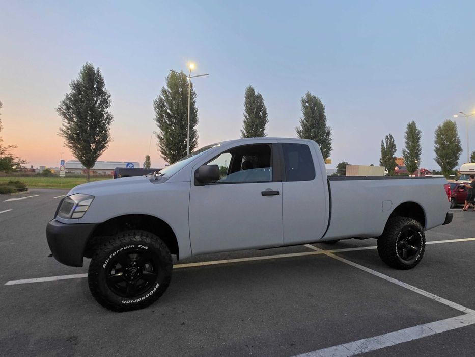 Nissan Titan 2008 5.6L V8 Benzină – Automată | Unicat