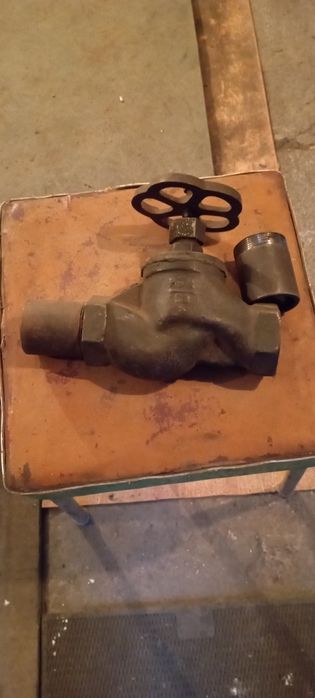 Кран д.50мм.с отводами.