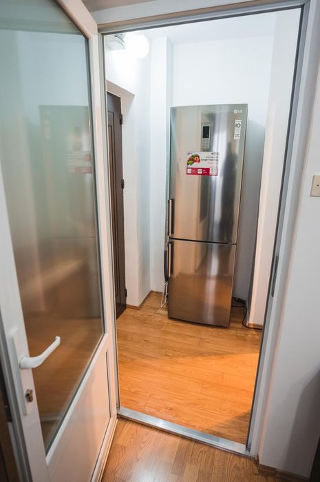 Garsonieră 24 mp | Mobilată | Etaj 2/4 | 10 min de Coresi | Centrală proprie