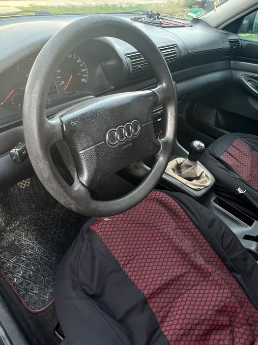 AUDI A4 1996 — imagine 2