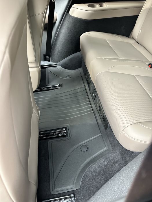 Полики в оригинале на Lixiang l9