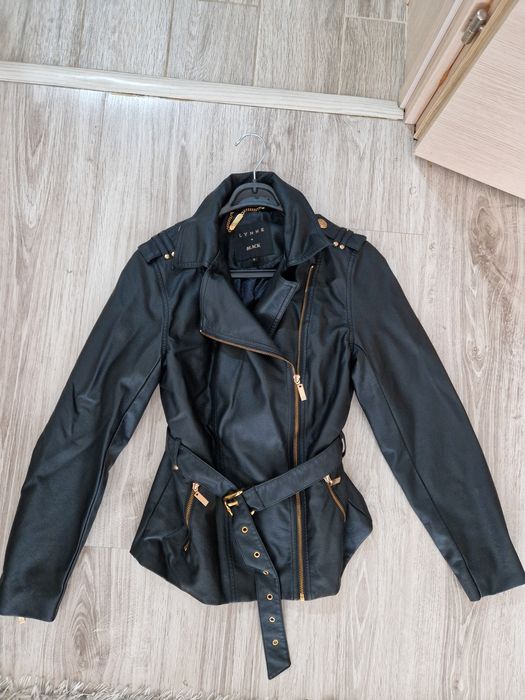 Lynne яке с кожен ефект