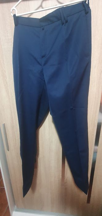 Pantaloni de stofa noi