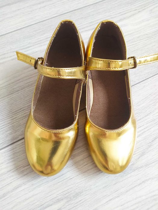 Туфли детские для девочек