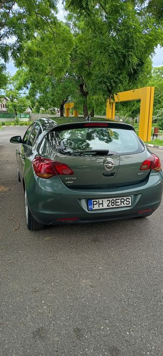 Opel Astra J 2010