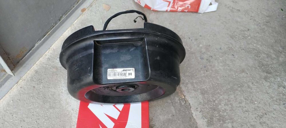 Субуфер за резервна гума