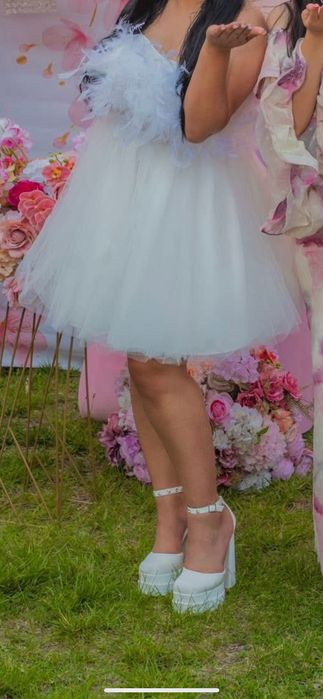 Нова рокля шита по поръчка,размер М/ХЛ отзад е с цип