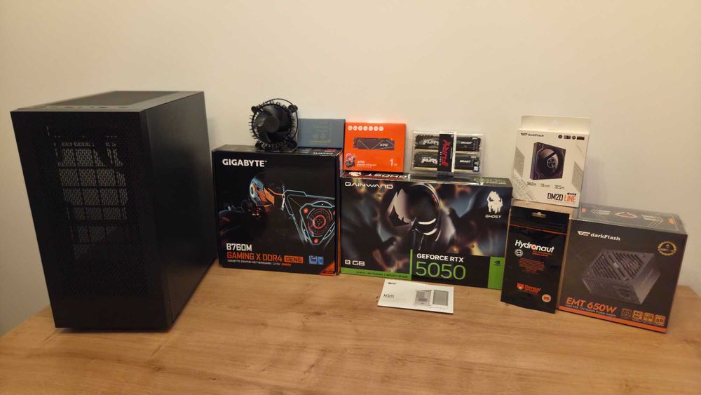 PC Gaming 'Black Stealth' (Core i3 14100F + GeForce RTX 5050) - Garantie/Nou