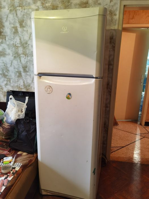 Хладилници 2 бр. РАБОТЕЩИ