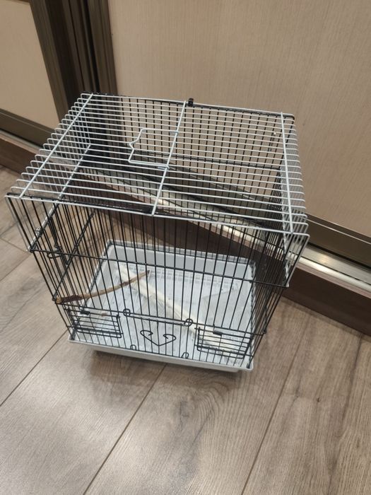 Продам клетку для попугая