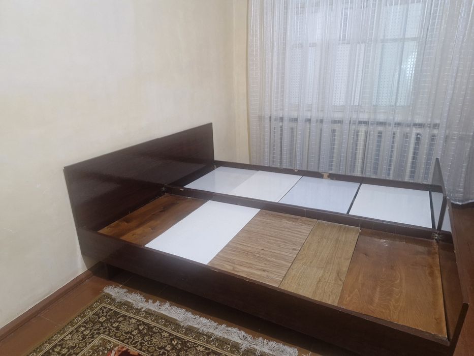 Продам 2 кровати б/у