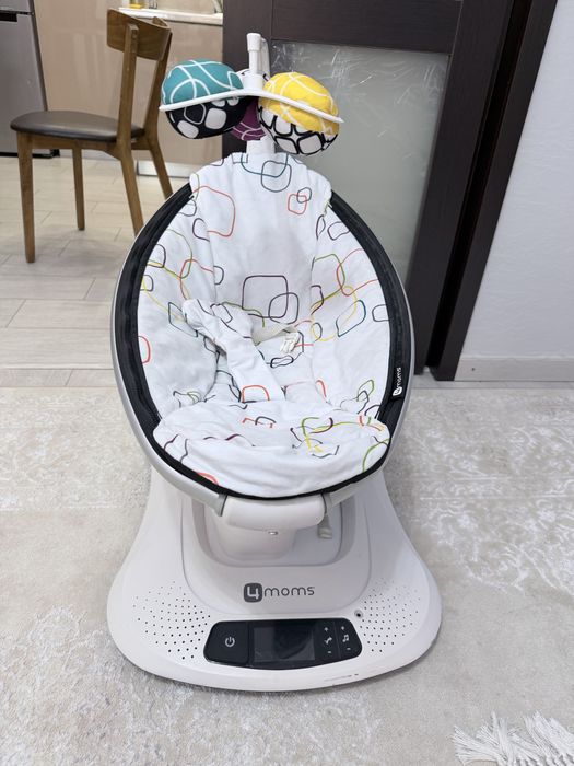 4 moms электронаая качалка