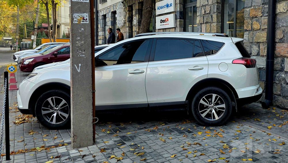 TOYOTA RAV-4, 2016 yil, 4x4, 165 000 km, benzin, narx kelishamiz