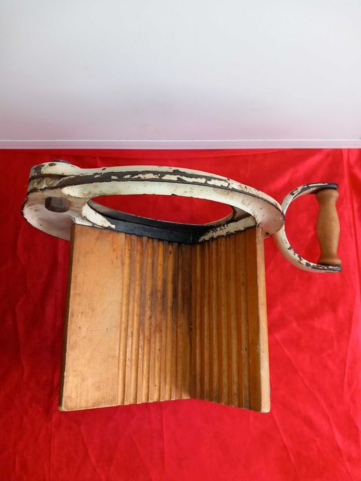 Машина за Рязане на Хляб и Колбаси,  Raadvad