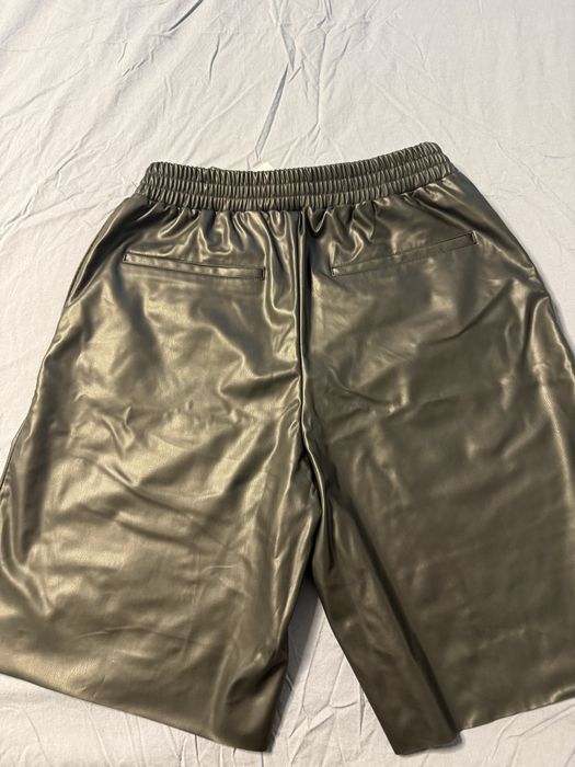 Дамски къси кожени бермуди H&M