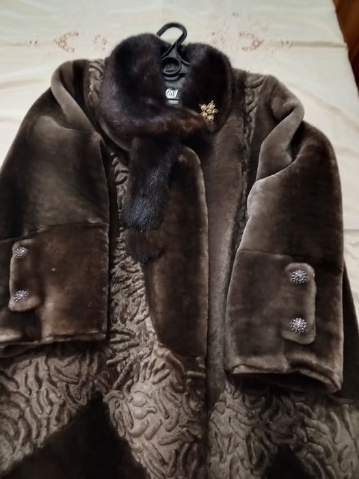 Продам мутоновую шубу