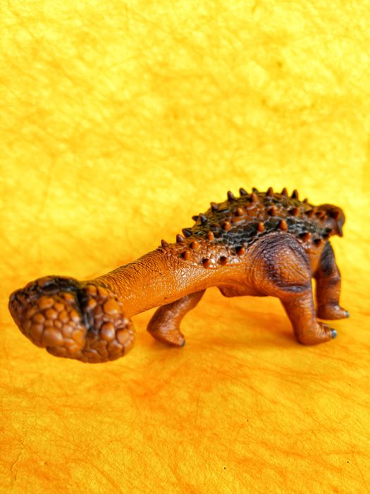 Figurina Saichania donazaur mare 49 cm
