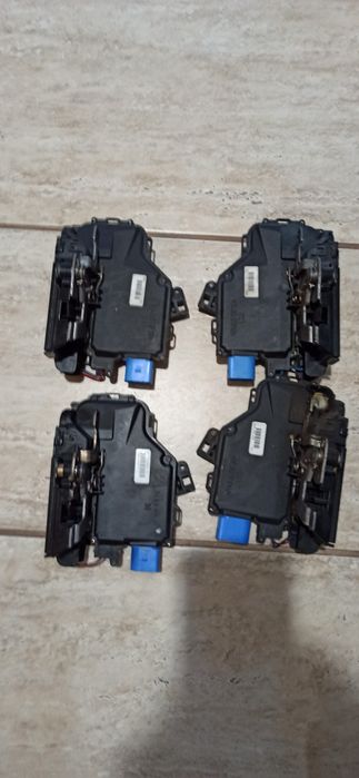 Broasca usa Golf 5 Jetta Touran Octavia 2 fata spate stânga dreapta