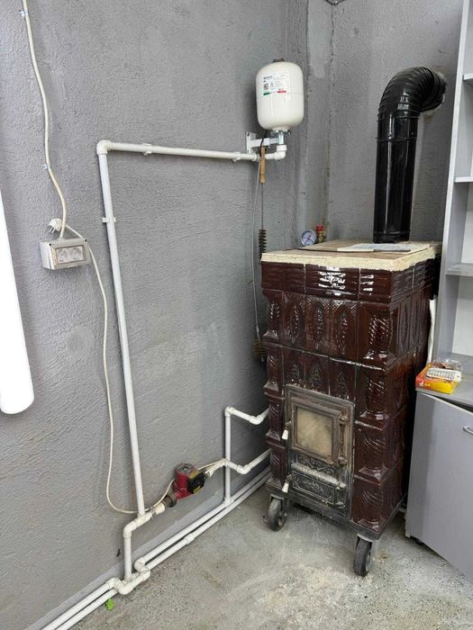 Inchiriez garaj zona Bartolomeu