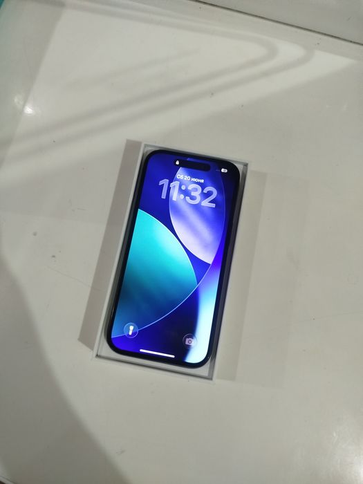 Продам Айфон 15 128гб