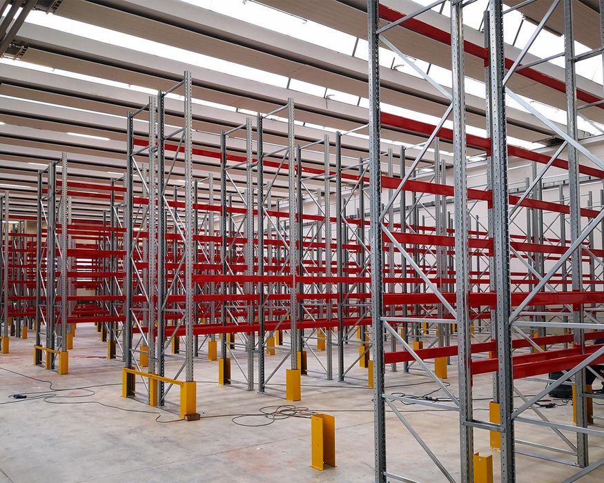 Rafturi metalice industriale pentru paleti