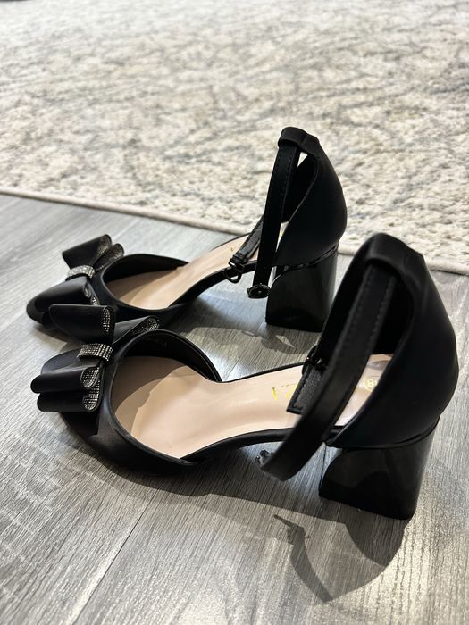 продаются туфли