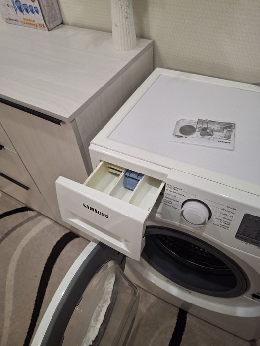 Продам стиральную машинку