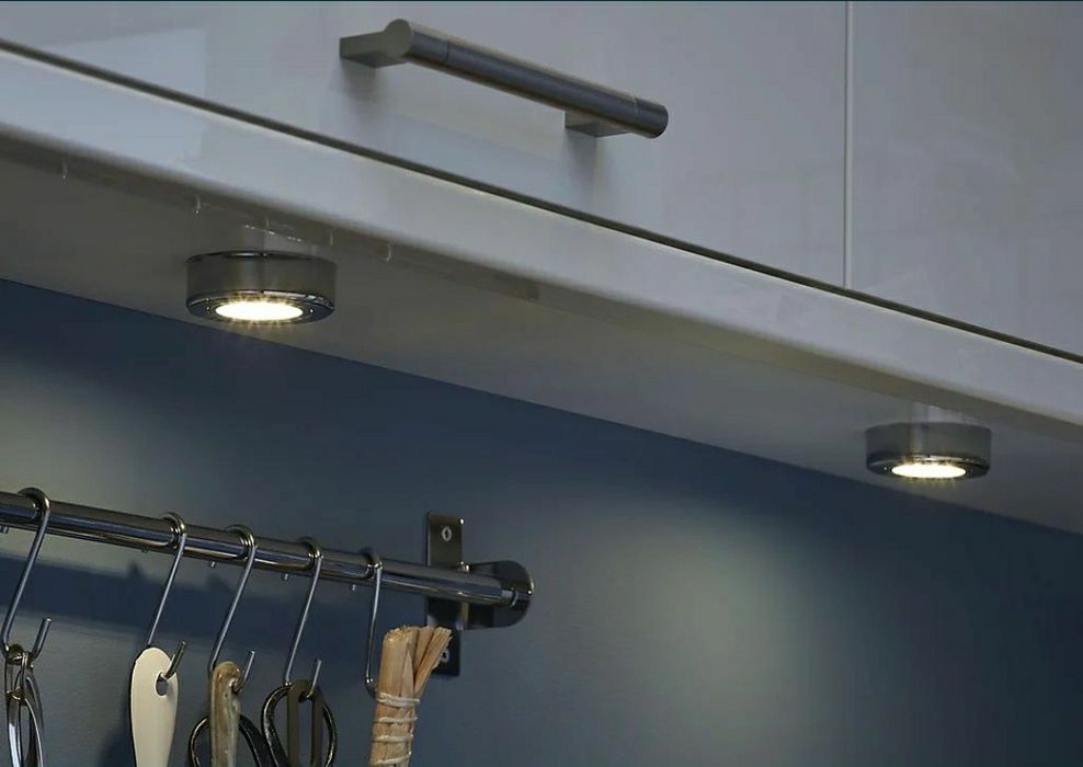 Aplica cu led pentru dulap