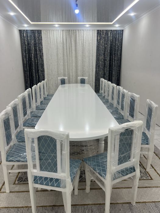 Стол и стулья комплект