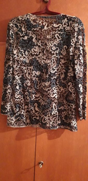 Продается блузон.