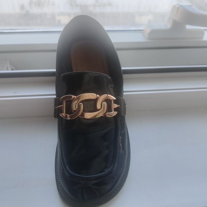 Продам обувь женскую