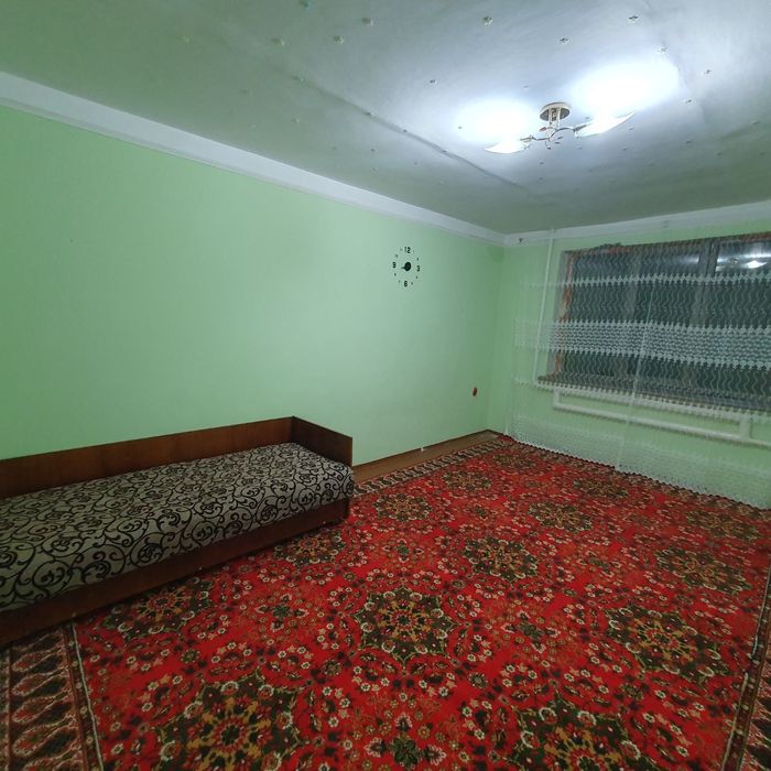 Сдается  3х комнатная Азиз базар