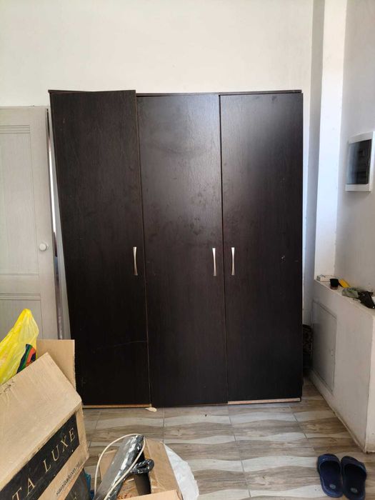 Продам Шкаф 3 секции Бесагаш