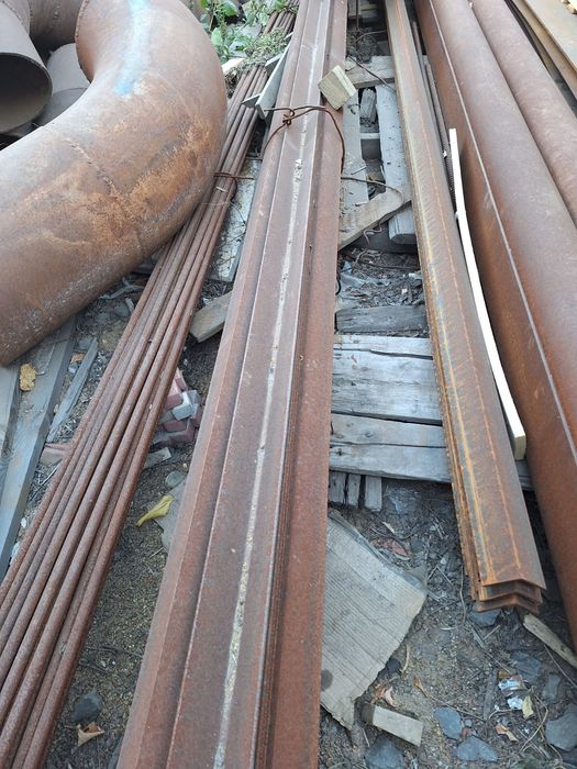 Продаю Трубы металлические