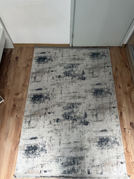 Продавам килим-Студентски Град