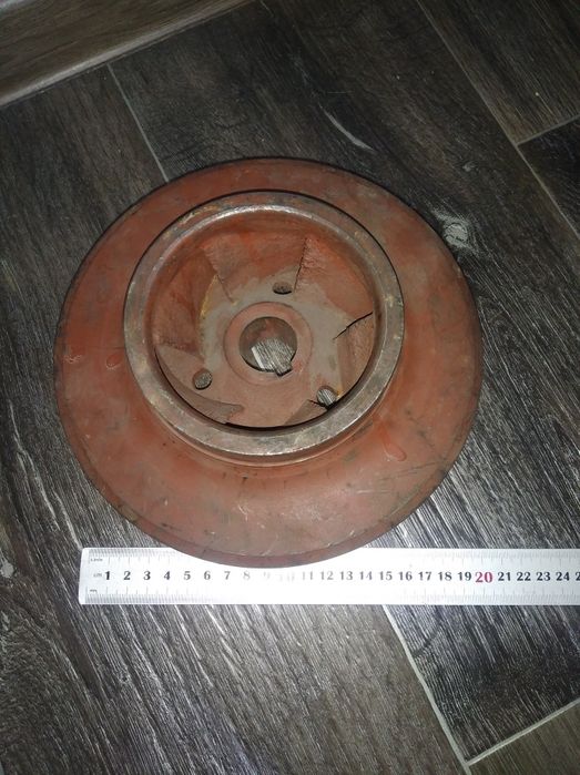 Лист металла гнутый и Крыльчатки насосные