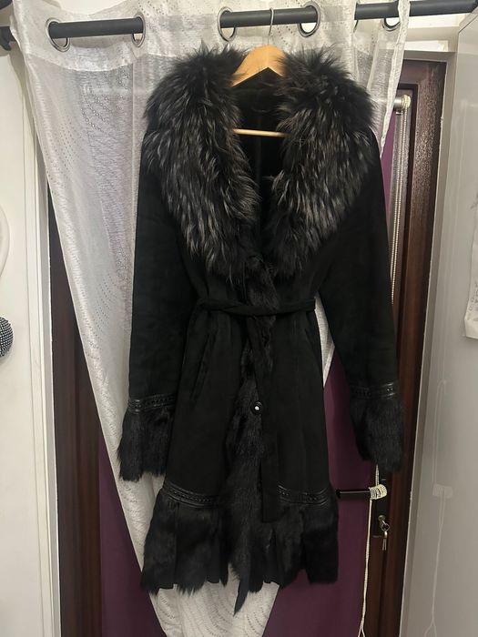 Cojoc negru din piele intoarsa