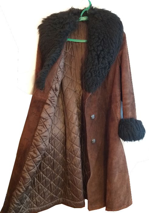 Дубленка натуральная, женская. 48 размер.