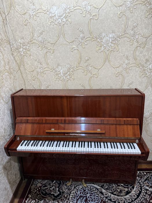 FortePiano sotiladi manzil buxoro ismini bilganla buni biladi